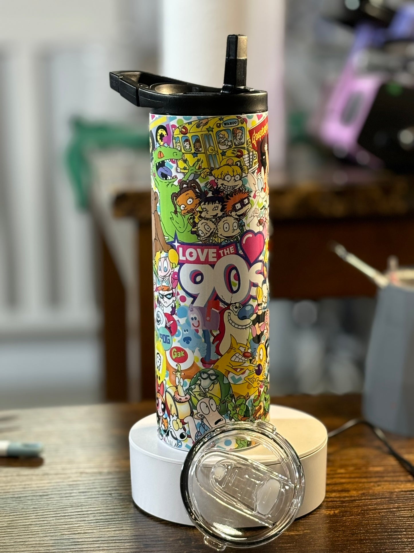I love the 90’s  20oz Duo Lid Tumbler