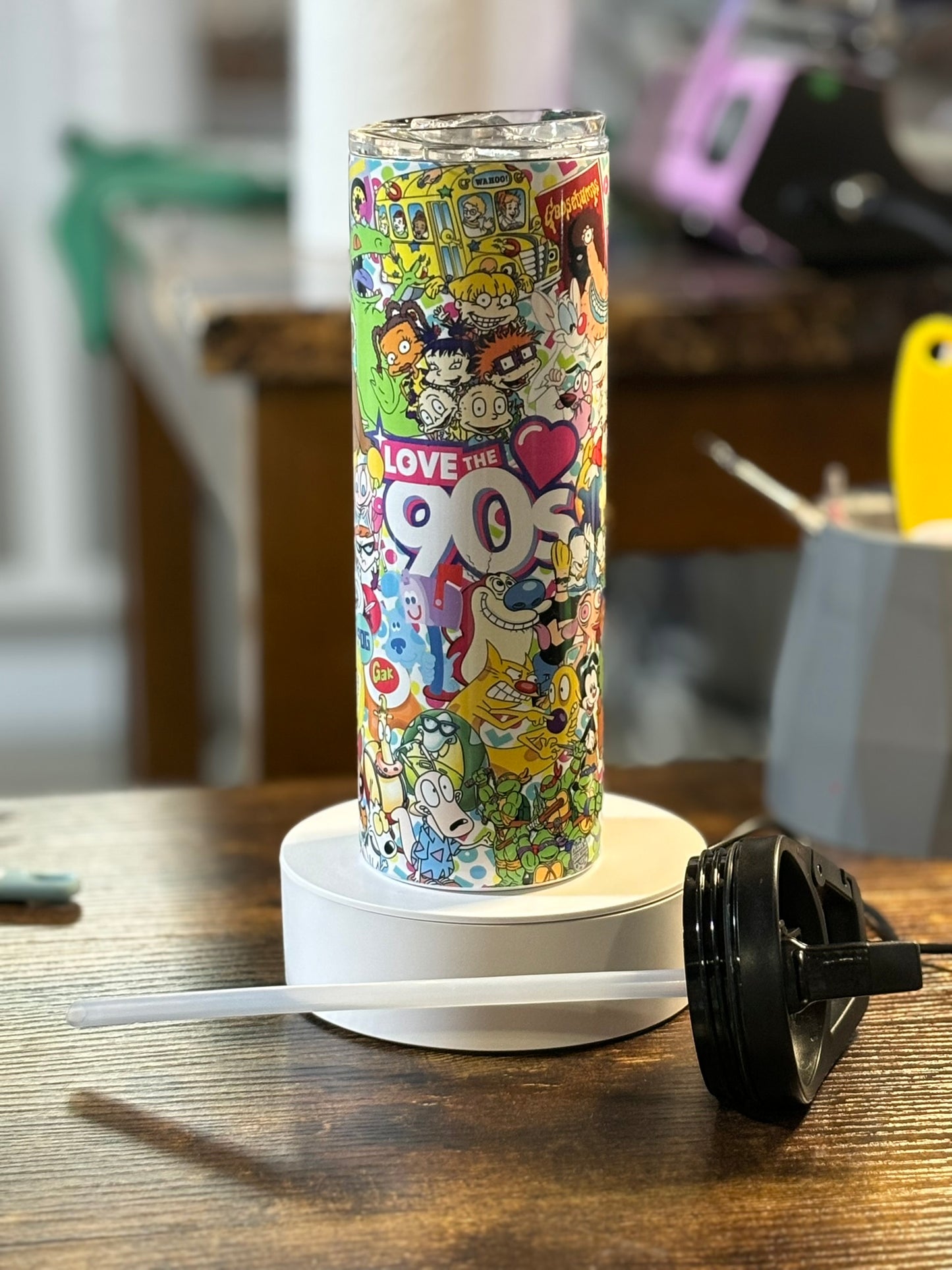 I love the 90’s  20oz Duo Lid Tumbler