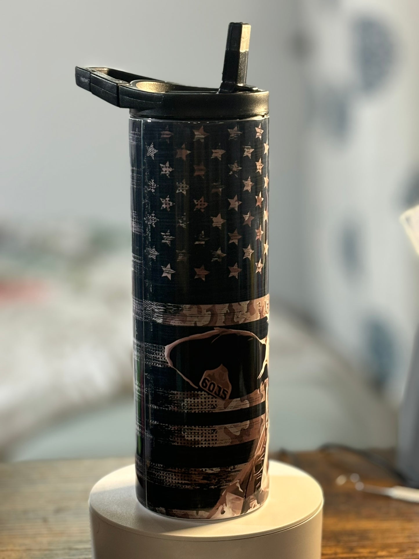 Black and white cow American flag 20 oz duo lid tumbler