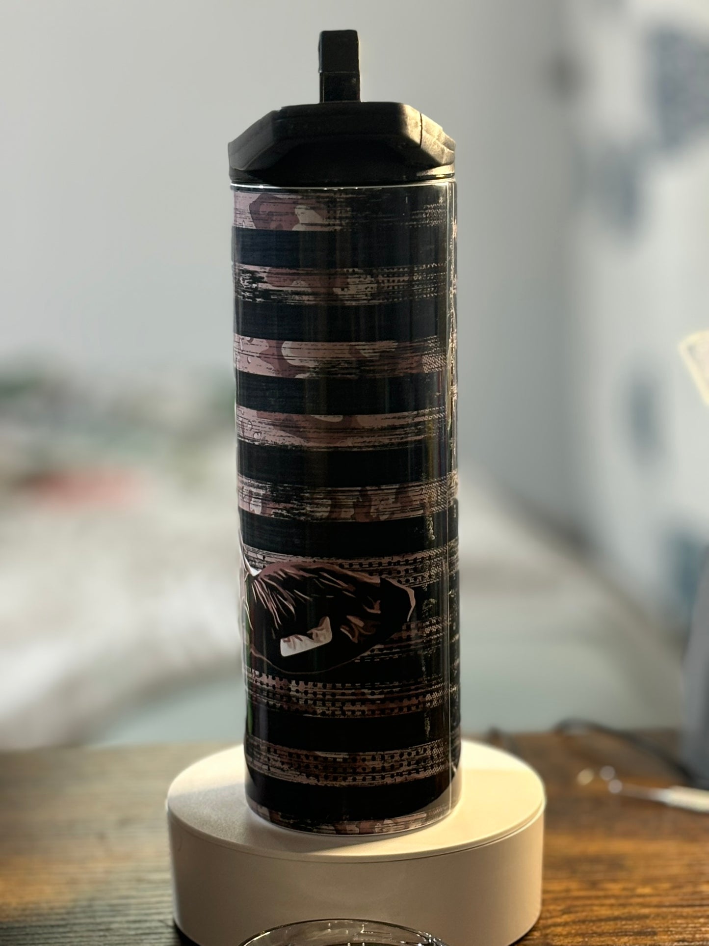 Black and white cow American flag 20 oz duo lid tumbler