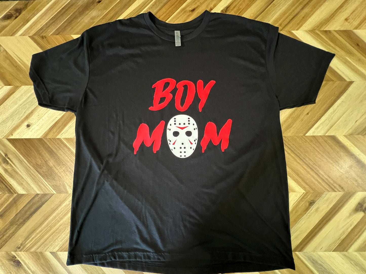 Boy Mom & Mama's Boy matching t-shirt and baby onesie bodysuit