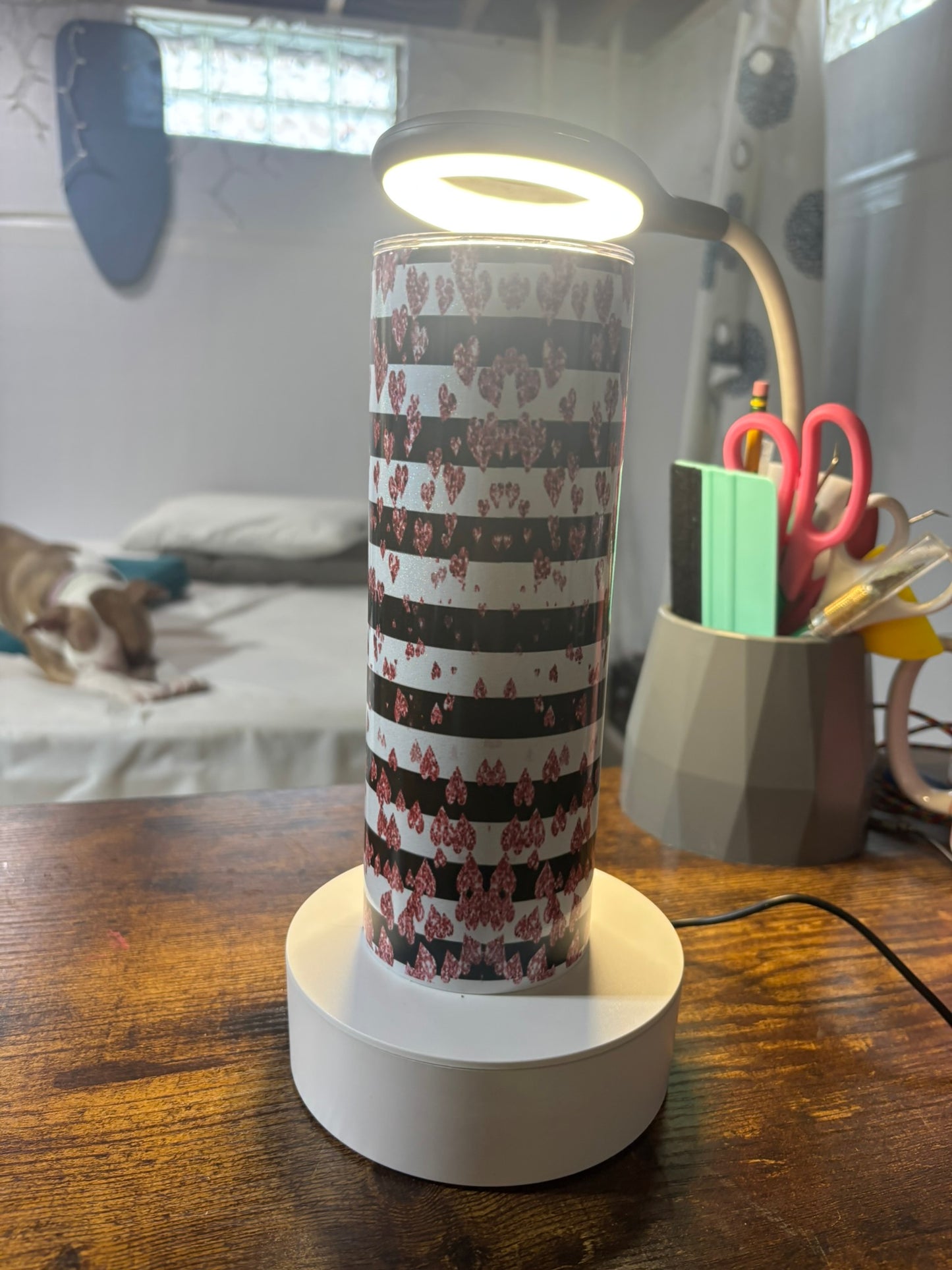 Holographic hearts and stripes 20 oz tumbler